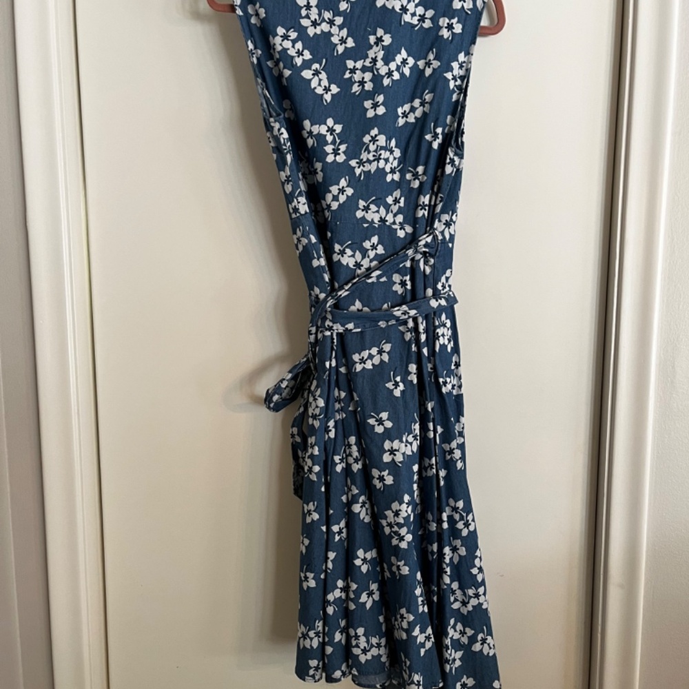 Draper James Miranda Wrap Dress Floral Chambray - Picture 5 of 6